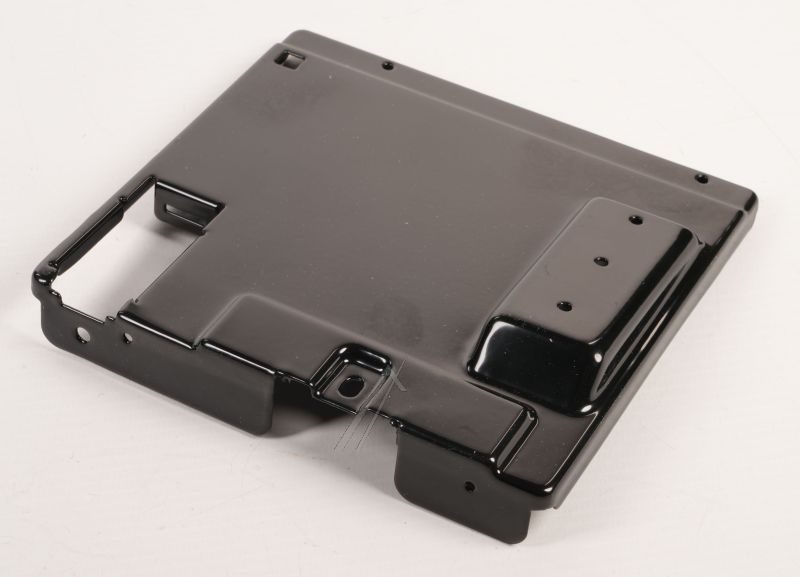 218300439 C00916715 Lamiera inferiore porta sinistra Beko