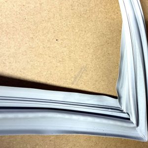 C00304265 482000089628 Guarnizione porta congelatore 656×292 grigia Hotpointariston