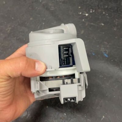 RIPARAZIONE MOTOPOMPA LAVASTOVIGLIE BOSCH CON DIFETTO CHE NON SCALDA ACQUA